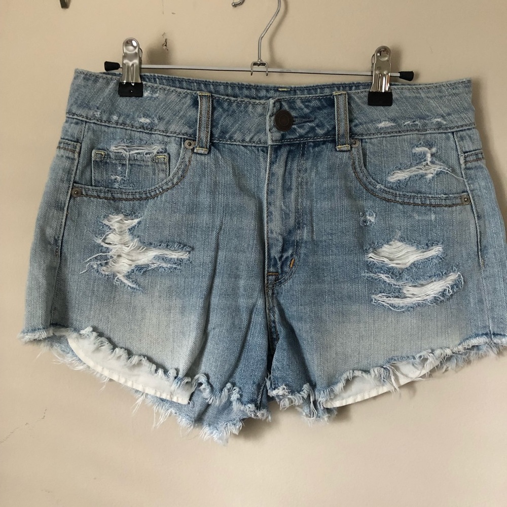 American Eagle distressed shorts